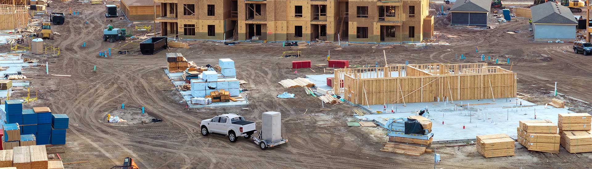 How mobile security towers improve progress monitoring on large construction sites