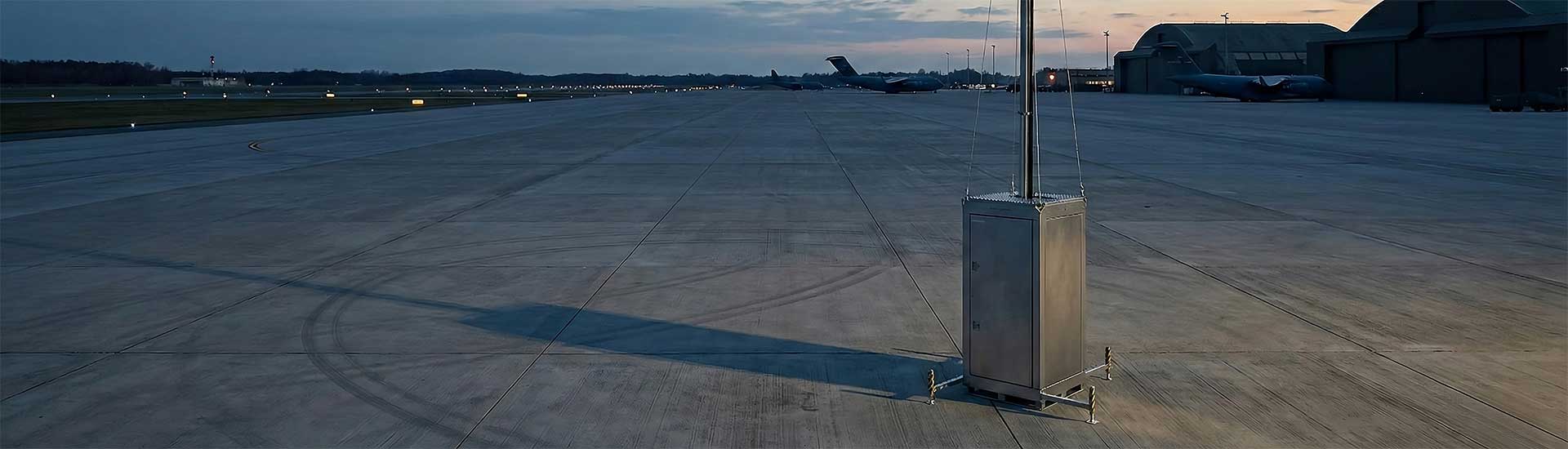 Seguridad de instalaciones militares con torres de seguridad móviles
